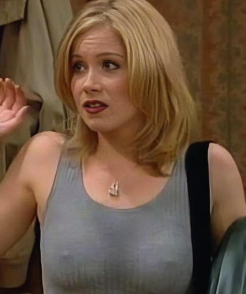 Check-out Christina Applegate in 1990 from this throwback episode of ‘Married with Children’