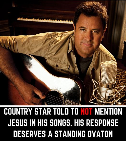 A standing ovation follows a country music star’s answer when instructed not to mention Jesus.