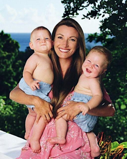 Jane Seymour Presents Her Twin Sons, Who Are Now “Handsome Men”